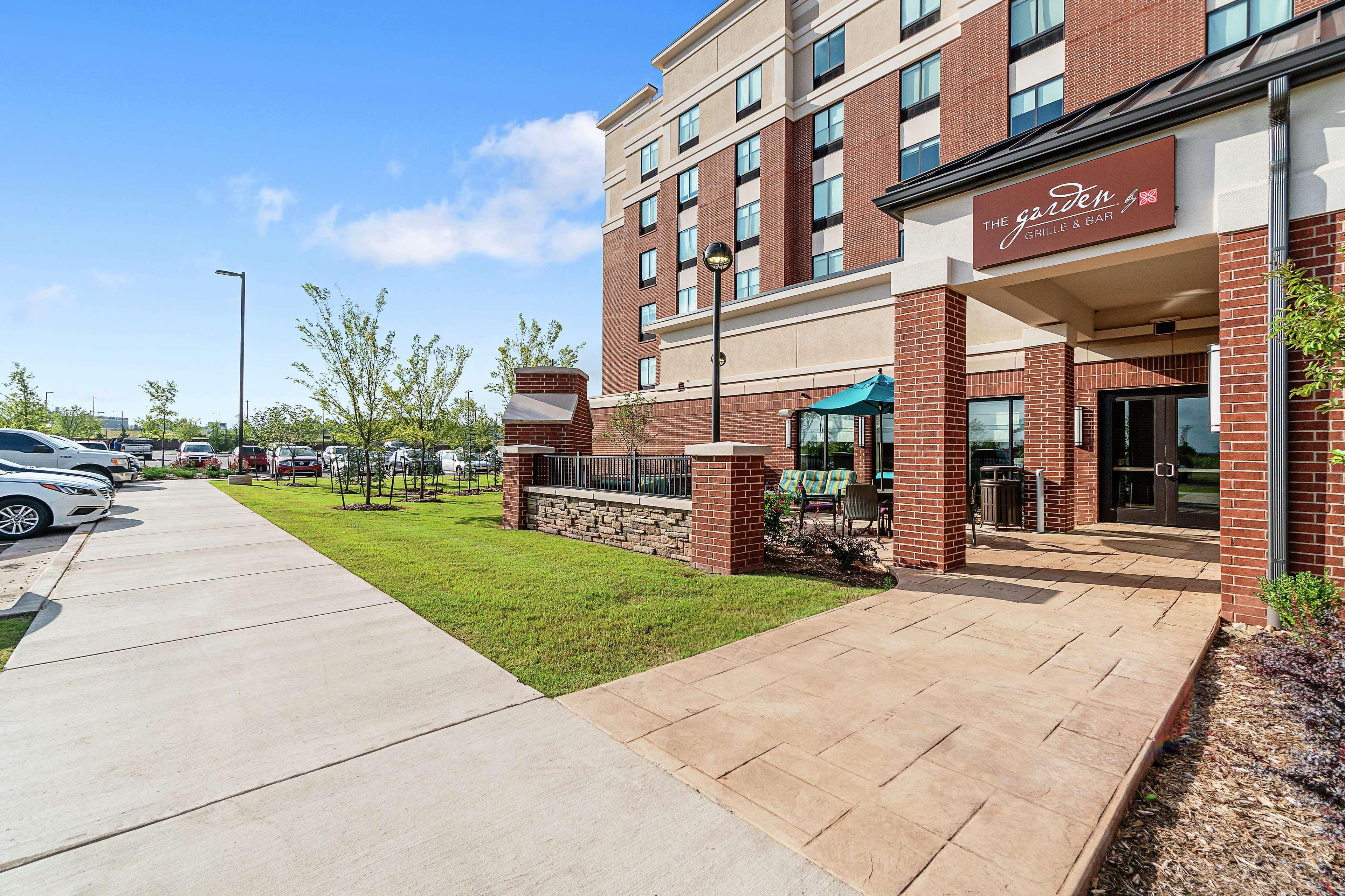 Hilton Garden Inn Edmond/Oklahoma City North Exterior photo
